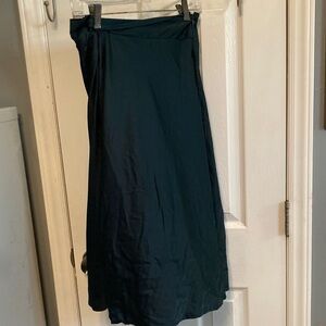 Forever 21 Green Midi Skirt Size M
